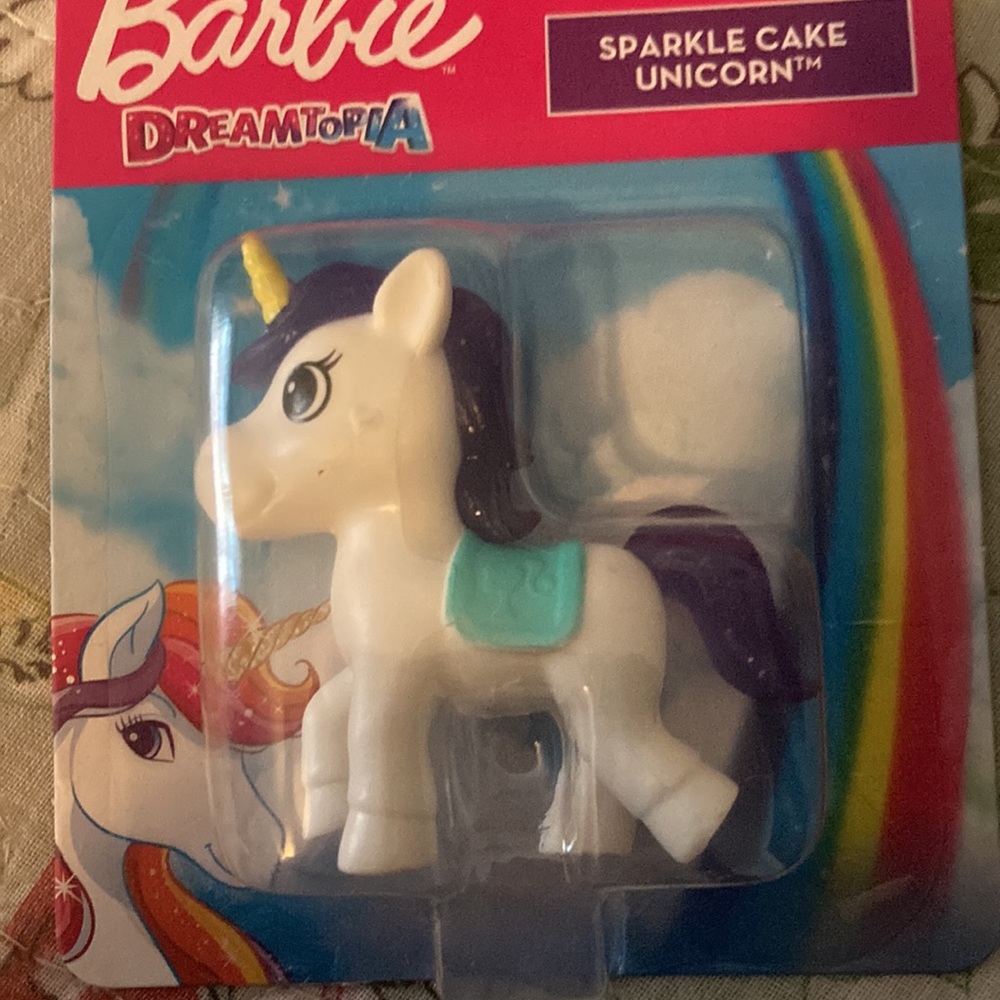 Barbie, soccer player and unicorn - Picture 3 of 3